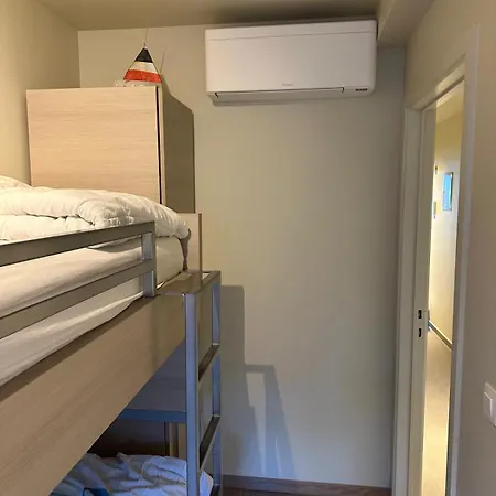 Volledig Gerenoveerd Appartement Voor Zes Personen Met Frontaal Zeezicht Op De Zeedijk Van Westende ميدل كيرك