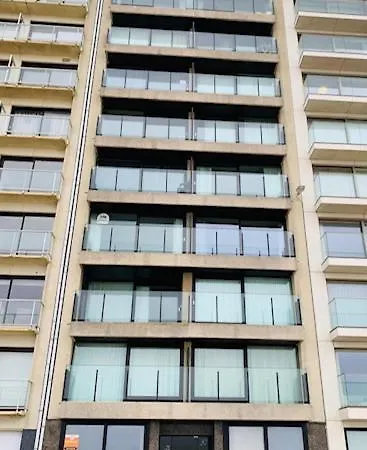 شقة Volledig Gerenoveerd Appartement Voor Zes Personen Met Frontaal Zeezicht Op De Zeedijk Van Westende ميدل كيرك